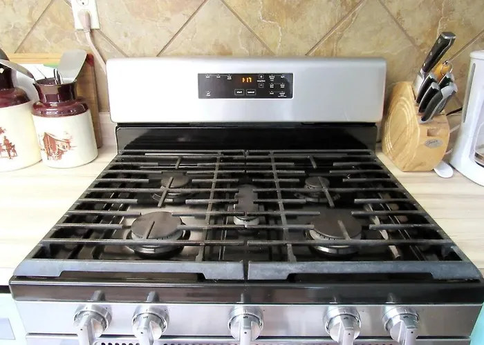 Comfy Log In Walking Distance Of Downtown