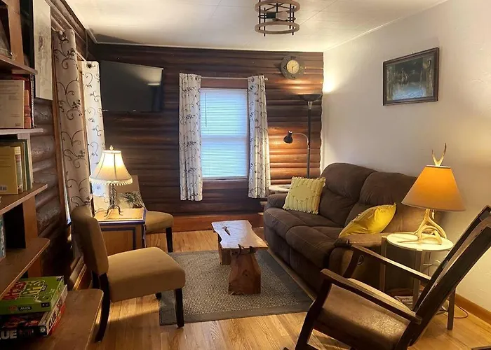 Holiday home Comfy Log In Walking Distance Of Downtown Cody