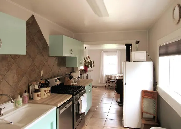 Comfy Log In Walking Distance Of Downtown